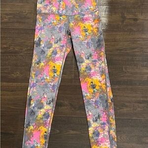 Women’s tie dye workout leggings size medium